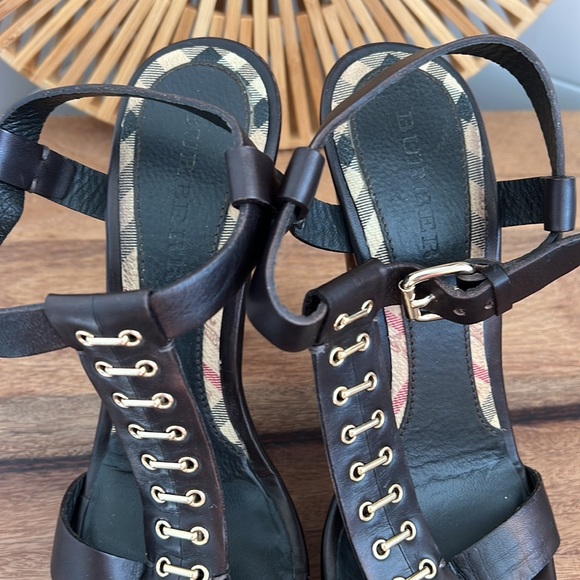 Burberry brown leather studded T-strap sandal - Picture 14 of 17